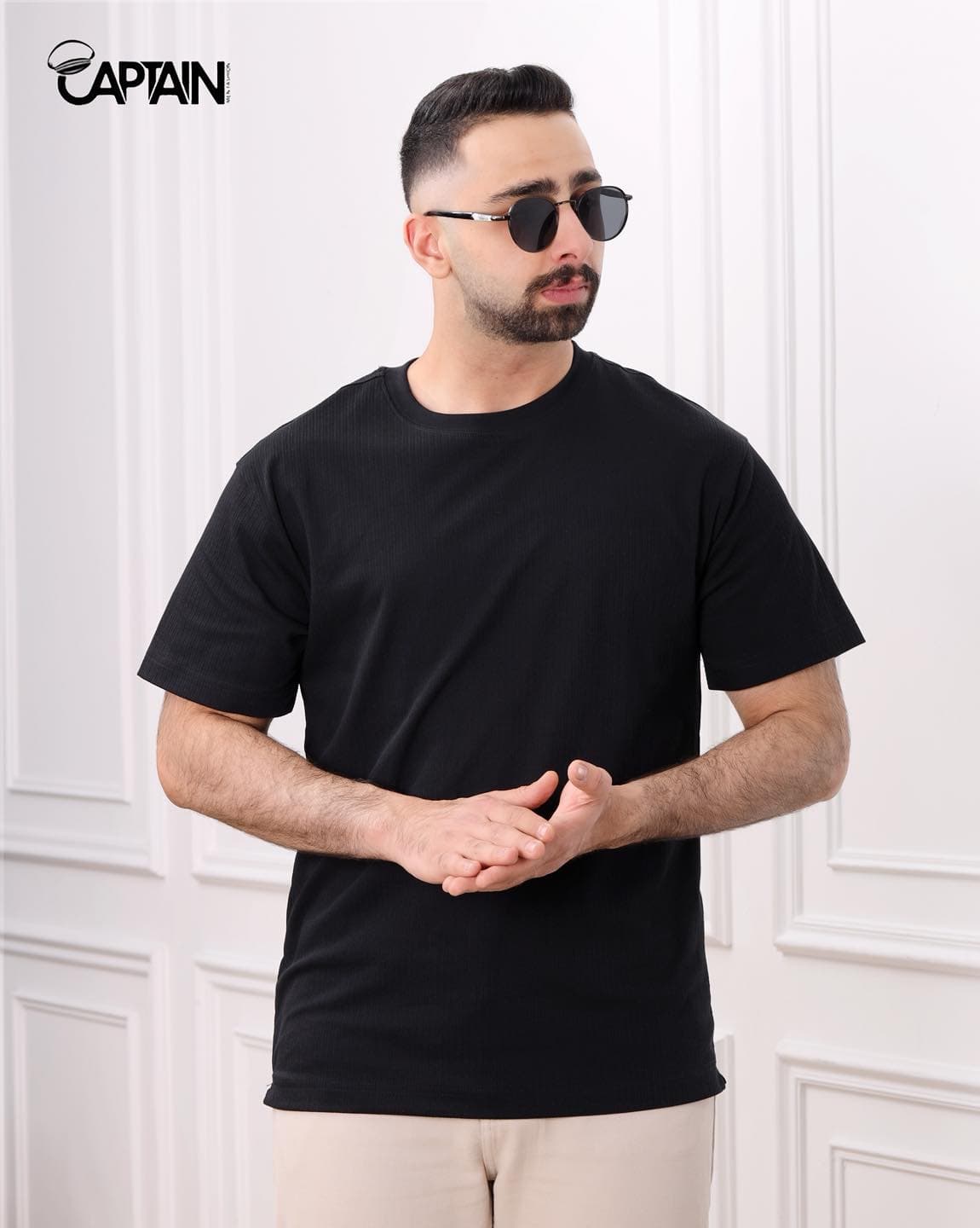 تيشيرت أسود
